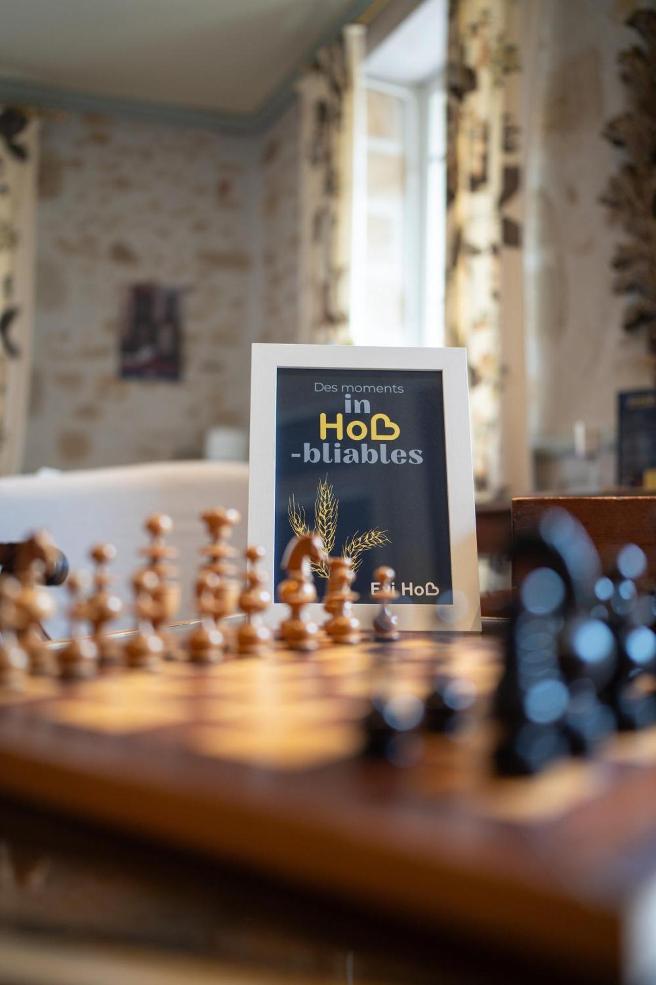 Hotel Hob Montespan Talleyrand Bourbon-lʼArchambault Esterno foto