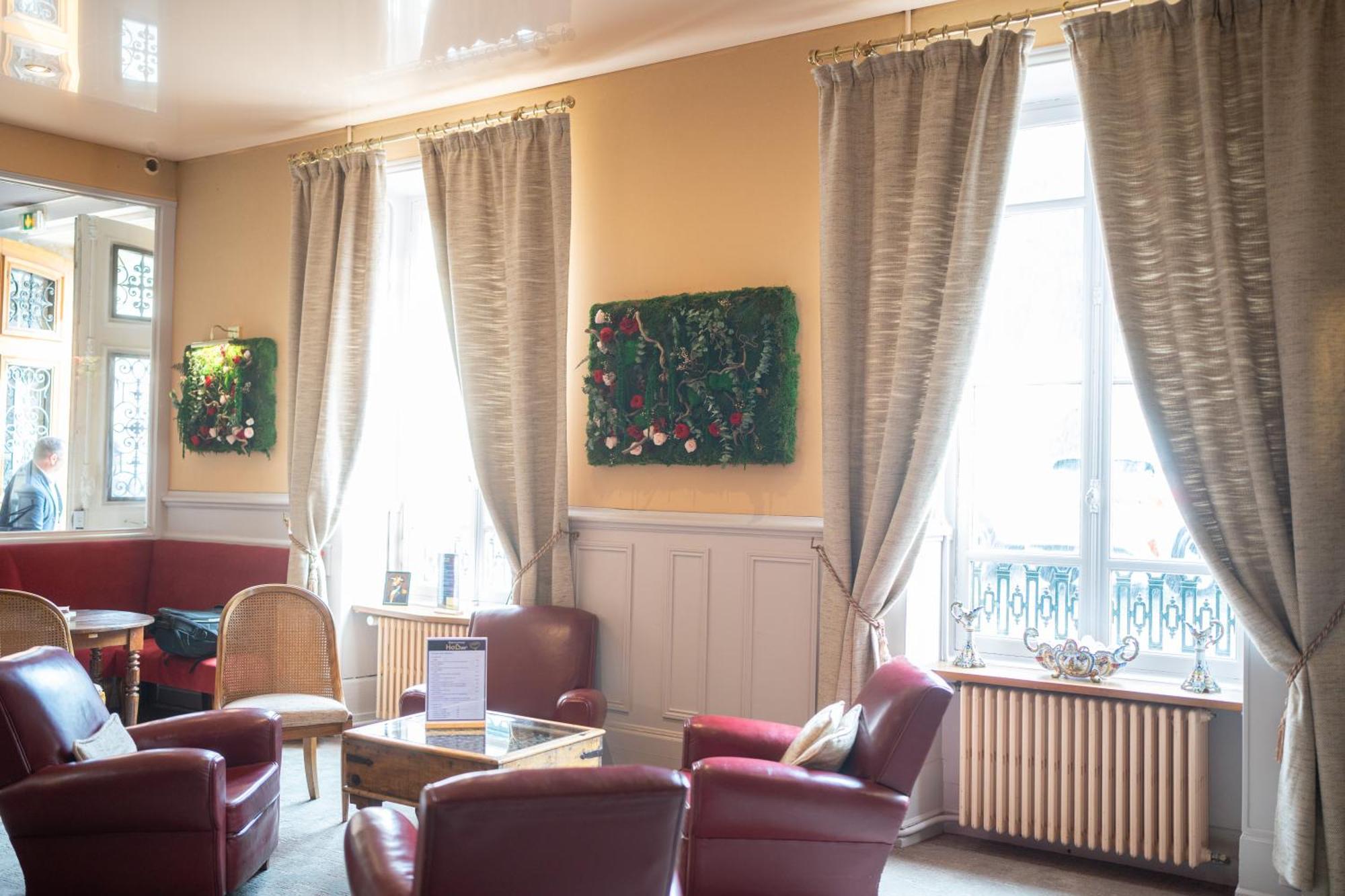Hotel Hob Montespan Talleyrand Bourbon-lʼArchambault Esterno foto