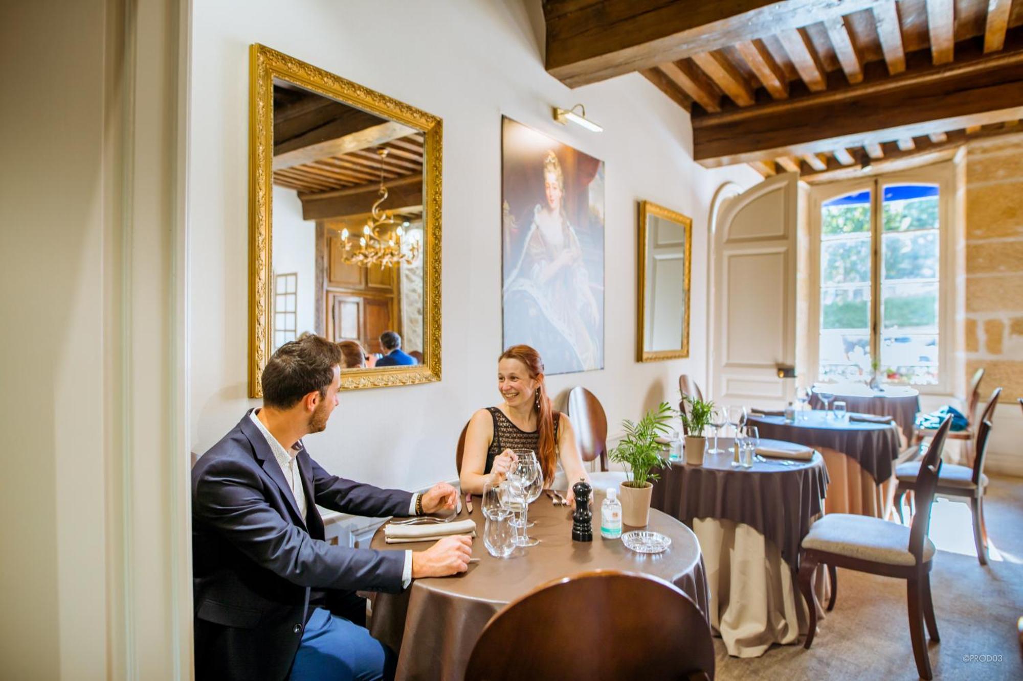 Hotel Hob Montespan Talleyrand Bourbon-lʼArchambault Esterno foto