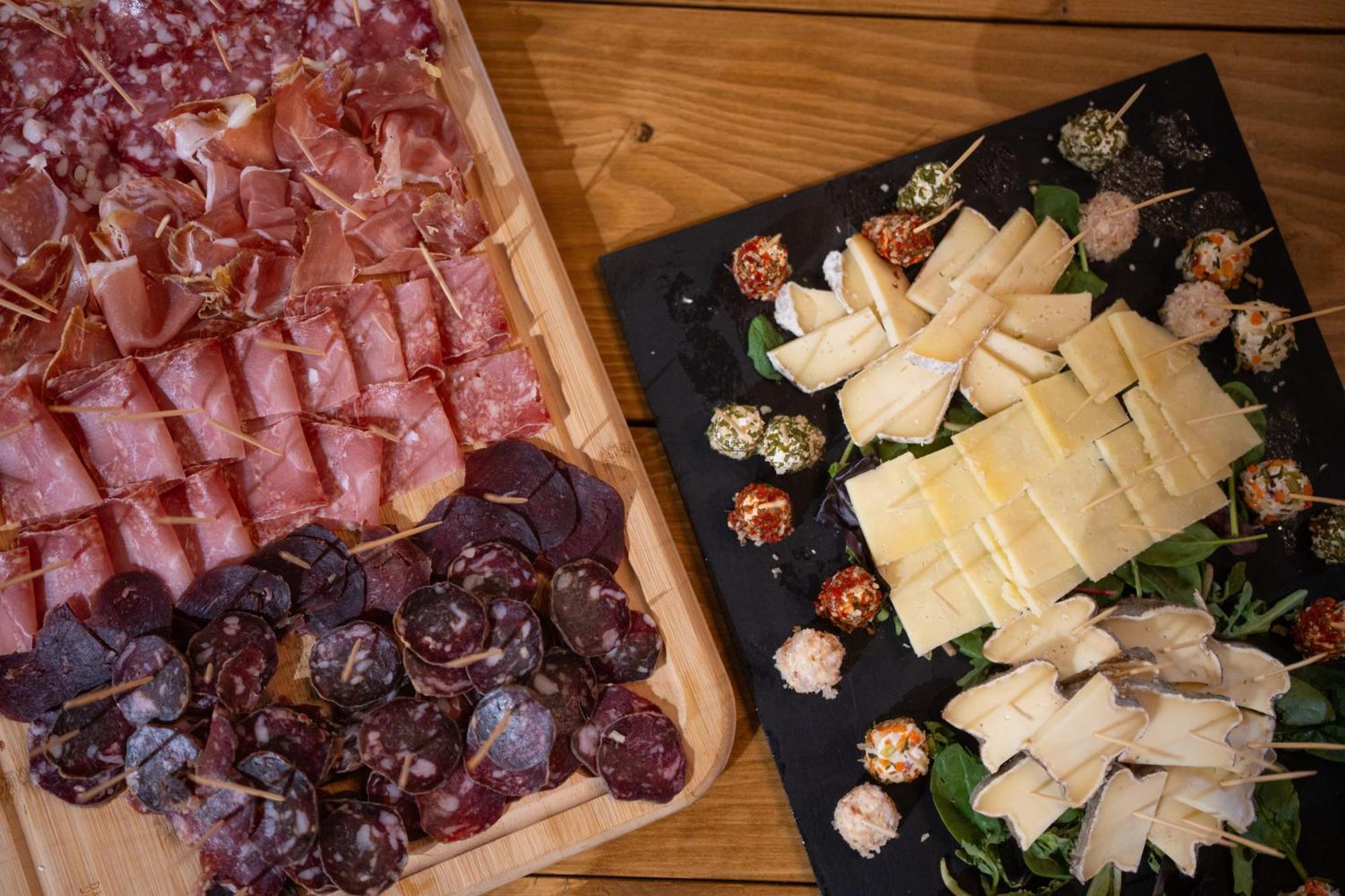 Hotel Hob Montespan Talleyrand Bourbon-lʼArchambault Esterno foto