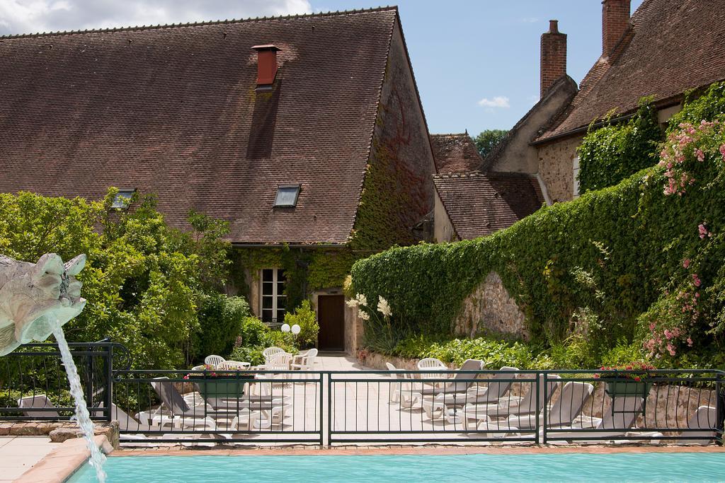 Hotel Hob Montespan Talleyrand Bourbon-lʼArchambault Esterno foto