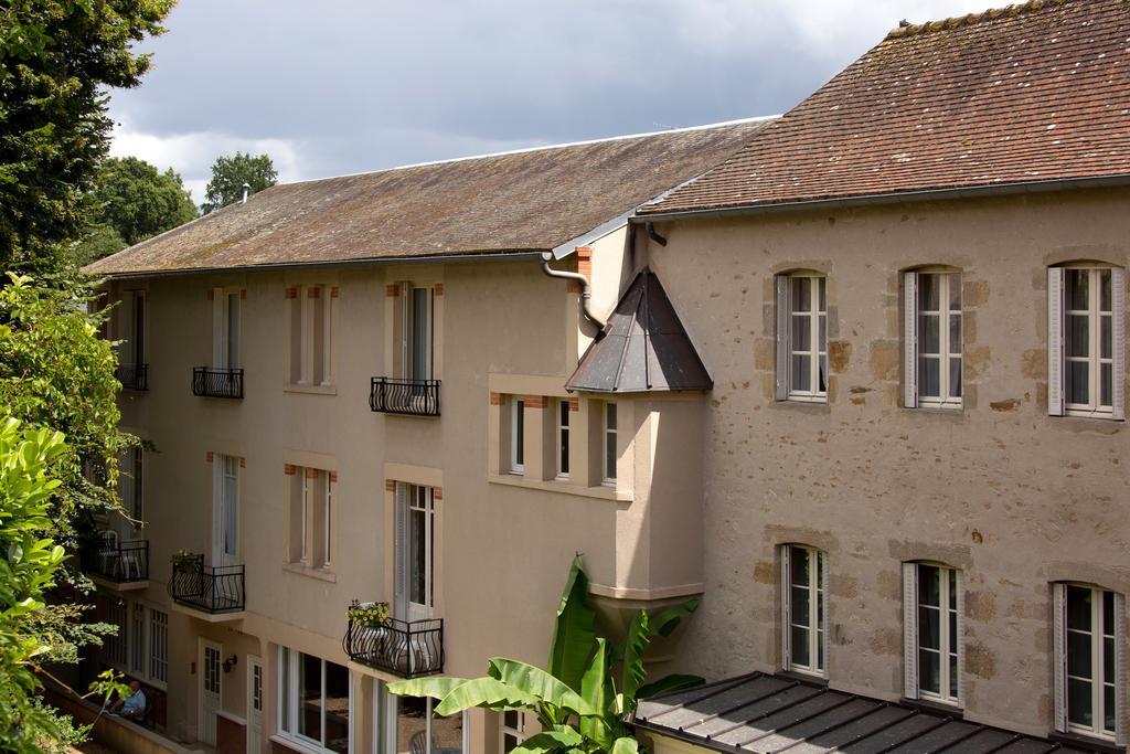 Hotel Hob Montespan Talleyrand Bourbon-lʼArchambault Esterno foto