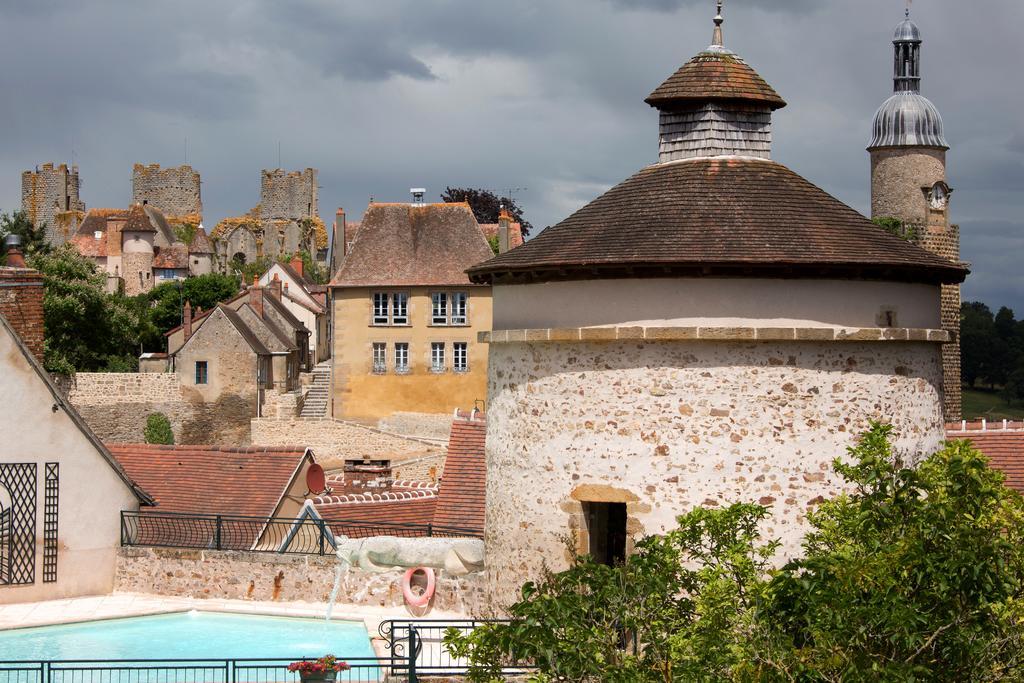 Hotel Hob Montespan Talleyrand Bourbon-lʼArchambault Esterno foto