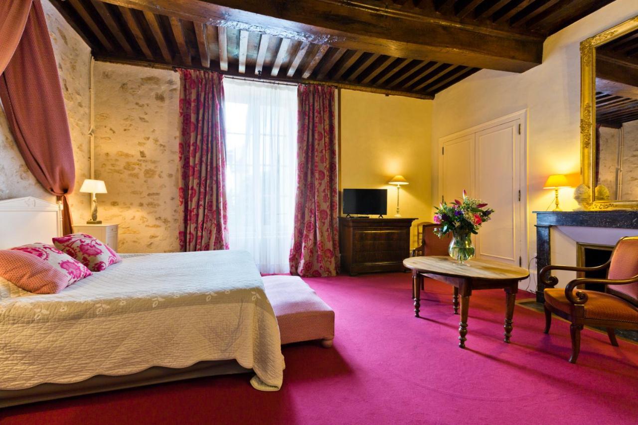 Hotel Hob Montespan Talleyrand Bourbon-lʼArchambault Esterno foto