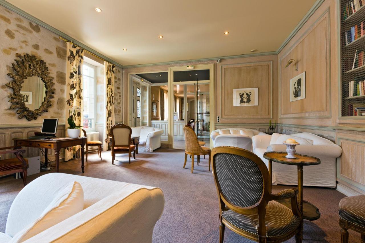 Hotel Hob Montespan Talleyrand Bourbon-lʼArchambault Esterno foto