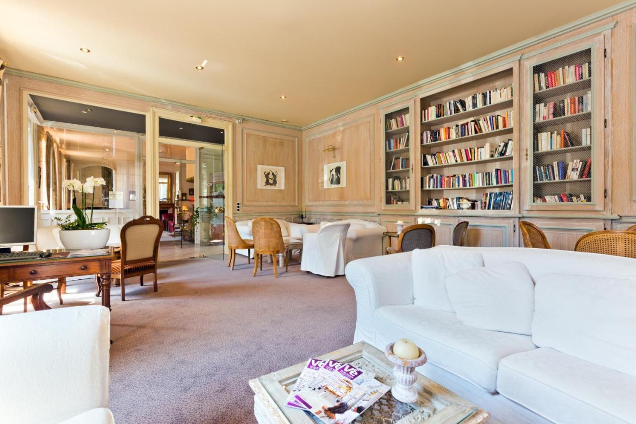 Hotel Hob Montespan Talleyrand Bourbon-lʼArchambault Esterno foto