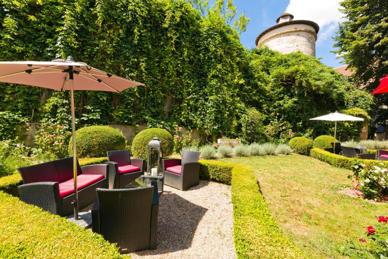 Hotel Hob Montespan Talleyrand Bourbon-lʼArchambault Esterno foto