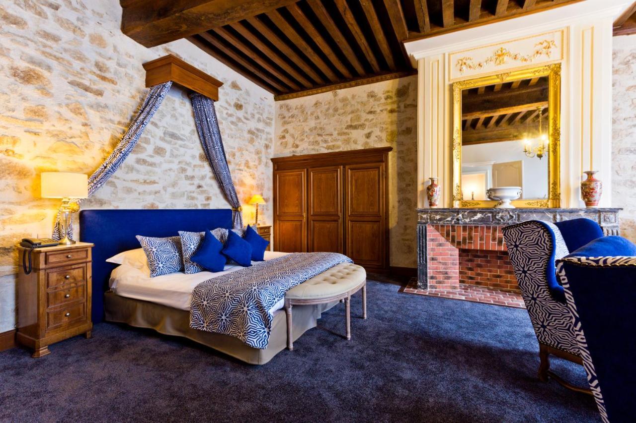 Hotel Hob Montespan Talleyrand Bourbon-lʼArchambault Esterno foto